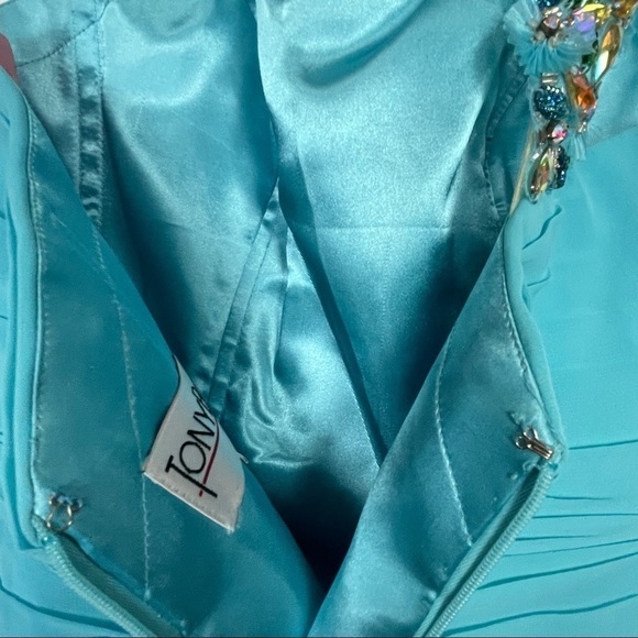 TONY BOWLS BEADED ONE SHOULDER HIGH SLIT CASCADE TRAIN PROM PAGEANT FORMAL GOWN - Picture 15 of 16